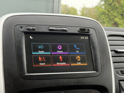 Renault Trafic 2.0 dCi 120 PK / L2H1 / 2x SCHUIFDEUR / INRICHTING / TREKHAAK / 1e EIG. / LED / CRUISE / AIRCO / NAVI foto 16