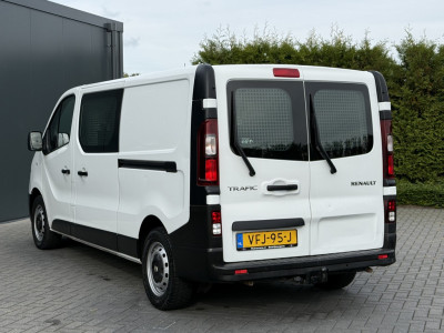 Renault Trafic 2.0 dCi 120 PK / L2H1 / 2x SCHUIFDEUR / INRICHTING / TREKHAAK / 1e EIG. / LED / CRUISE / AIRCO / NAVI foto 6