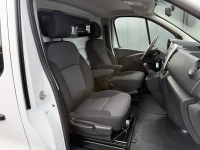 Renault Trafic 2.0 dCi 120 PK / L2H1 / 2x SCHUIFDEUR / INRICHTING / TREKHAAK / 1e EIG. / LED / CRUISE / AIRCO / NAVI foto 7