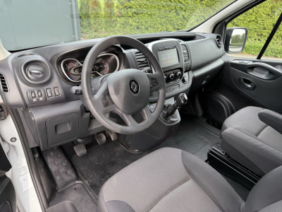Renault Trafic 2.0 dCi 120 PK / L2H1 / 2x SCHUIFDEUR / INRICHTING / TREKHAAK / 1e EIG. / LED / CRUISE / AIRCO / NAVI foto 8