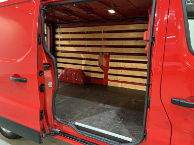Renault Trafic 2.0 dCi 120 PK L2H1 / Euro 6 / Airco / Cruise Control / PDC / CarPlay / Navigatie / Trekhaak / Imperiaal / 3-Zits foto 20