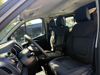Renault Trafic 2.0 dCi 120PK T29 L2H1|DUBBELCABINE|Dubbele schuifdeuren|cruise|achteruitrijcamera|airco|trekhaak 2000KG|navi|EURO6 foto 17