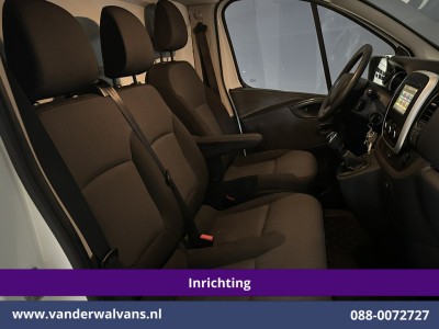Renault Trafic 2.0 dCi 120pk L2H1 Inrichting Euro6 Airco | Omvormer | Camera | Navigatie | LED | Imperiaal Trekhaak, Cruisecontrol, Parkeersensoren, Bijrijdersbank foto 9