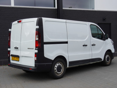 Renault Trafic 2.0 dCi 130PK EURO 6 - Airco - Navi - Cruise - €15.950,- Excl. foto 2