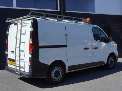 Renault Trafic 2.0 dCi 130PK EURO 6 Airco - Navi - Cruise - €15.950,- Excl. foto 2