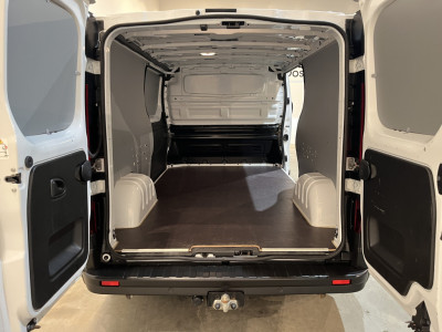 Renault Trafic 2.0 dCi 130 PK L2H1 / Euro 6 / Schuifdeur L + R / LED / Airco / Cruise Control / Camera / Trekhaak / CarPlay / 3-Zits / 69.000 KM !! foto 6
