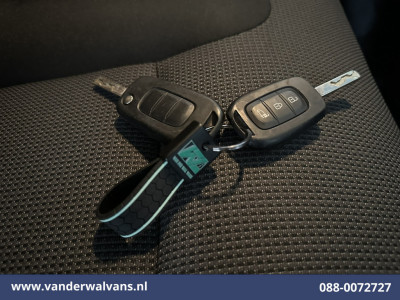 Renault Trafic 2.0 dCi 130pk L2H1 Euro6 Airco | Imperiaal | LED | Cruisecontrol | Parkeersensoren Bijrijdersbank foto 18