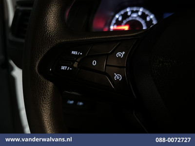 Renault Trafic 2.0 dCi 130pk L2H1 Euro6 Airco | LED | Cruisecontrol | Parkeersensoren Bijrijdersbank foto 4