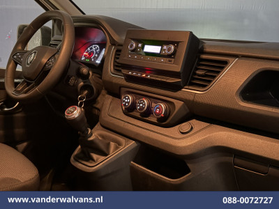 Renault Trafic 2.0 dCi 131pk L2H1 Euro6 Airco | LED | Cruisecontrol | 2500kg Trekhaak | Bijrijdersbank foto 13