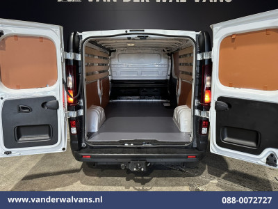 Renault Trafic 2.0 dCi 131pk L2H1 Euro6 Airco | LED | Cruisecontrol | 2500kg Trekhaak | Parkeersensoren Bijrijdersbank foto 3