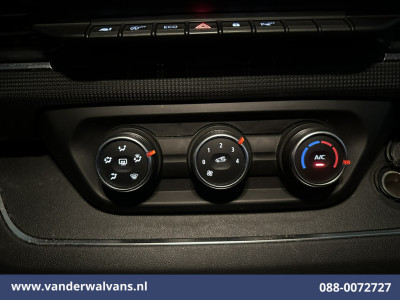 Renault Trafic 2.0 dCi 131pk L2H1 Euro6 Airco | LED | Cruisecontrol | 2500kg Trekhaak | Parkeersensoren Bijrijdersbank foto 7