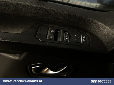 Renault Trafic 2.0 dCi 131pk L2H1 Euro6 Airco | Navigatie | Camera | LED | Cruisecontrol Parkeersensoren, Bijrijdersbank foto 18