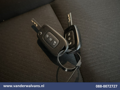 Renault Trafic 2.0 dCi 131pk L2H1 Euro6 Airco | Navigatie | Camera | LED | Cruisecontrol Parkeersensoren, Bijrijdersbank foto 19