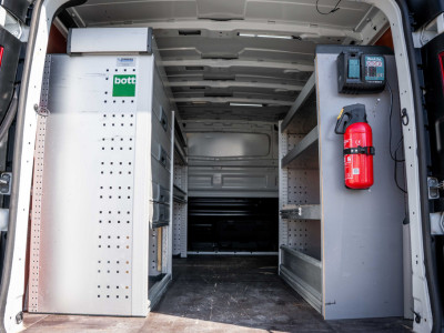 Renault Trafic 2.0 dCi 145 L2H1 | Automaat | 145 PK | 3-Zits | Camera | Cruise | Airco | Trekhaak foto 10