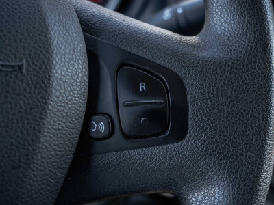 Renault Trafic 2.0 dCi 145 L2H1 | Automaat | 145 PK | 3-Zits | Camera | Cruise | Airco | Trekhaak foto 19