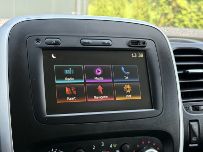 Renault Trafic 2.0 dCi 145 PK / AUTOMAAT / L1H1 / 2x SCHUIFDEUR / INRICHTING / TREKHAAK / IMPERIAAL / 3-ZITS 17