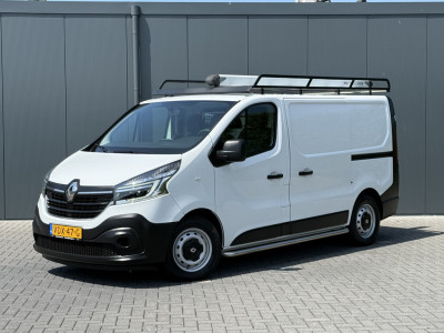 Renault Trafic 2.0 dCi 145 PK / AUTOMAAT / L1H1 / 2x SCHUIFDEUR / INRICHTING / TREKHAAK / IMPERIAAL / 3-ZITS 2