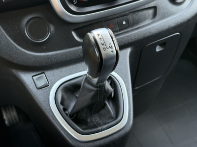 Renault Trafic 2.0 dCi 145 PK / AUTOMAAT / L1H1 / 2x SCHUIFDEUR / INRICHTING / TREKHAAK / IMPERIAAL / 3-ZITS 21