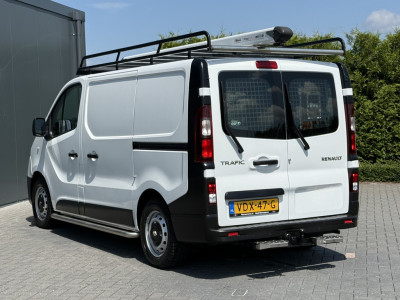 Renault Trafic 2.0 dCi 145 PK / AUTOMAAT / L1H1 / 2x SCHUIFDEUR / INRICHTING / TREKHAAK / IMPERIAAL / 3-ZITS 6