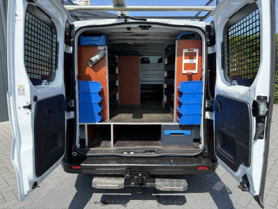 Renault Trafic 2.0 dCi 145 PK / AUTOMAAT / L1H1 / 2x SCHUIFDEUR / INRICHTING / TREKHAAK / IMPERIAAL / 3-ZITS 9