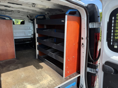 Renault Trafic 2.0 dCi 145 PK / L1H1 / AUTOMAAT / 2x SCHUIFDEUR / INRICHTING / TREKHAAK / IMPERIAAL / 3-ZITS foto 11