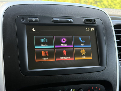 Renault Trafic 2.0 dCi 145 PK / L1H1 / AUTOMAAT / 2x SCHUIFDEUR / INRICHTING / TREKHAAK / IMPERIAAL / 3-ZITS foto 15