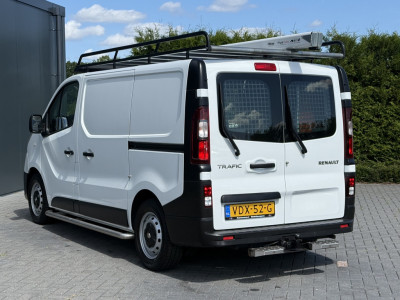 Renault Trafic 2.0 dCi 145 PK / L1H1 / AUTOMAAT / 2x SCHUIFDEUR / INRICHTING / TREKHAAK / IMPERIAAL / 3-ZITS foto 6