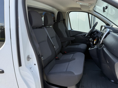 Renault Trafic 2.0 dCi 145 PK / L1H1 / AUTOMAAT / 2x SCHUIFDEUR / INRICHTING / TREKHAAK / IMPERIAAL / 3-ZITS foto 7