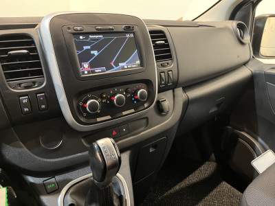 Renault Trafic 2.0 dCi 145 PK L1H1 Automaat Servicebus / Bott Inrichting / Euro 6 / Airco / CarPlay / Cruise Control / Trekhaak / PDC / LED / Klep / Navigatie / 72.200 KM !! foto 7