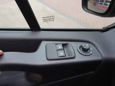 Renault Trafic 2.0 dCi 145PK T29 L2H1 Comfort Automaat Airco | Cruise | Navi | Trekhaak | Airco foto 17