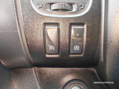 Renault Trafic 2.0 dCi 145 PK T L2H2 , 1e eig , euro 6 , Complete werkplaats inrichting met omvormer , trekhaak , airco cruise. foto 17