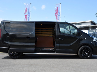 Renault Trafic 2.0 dCi 145 T29 L2H1 Black Edition Cruise, Sensoren, LED, 145pk, Multimedia, Automaat, Trekhaak, Betimmering, NAVI, Uniek! 11