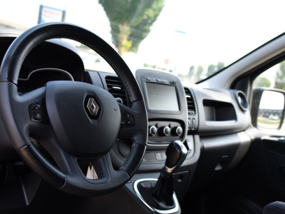 Renault Trafic 2.0 dCi 145 T29 L2H1 Black Edition Cruise, Sensoren, LED, 145pk, Multimedia, Automaat, Trekhaak, Betimmering, NAVI, Uniek! 2