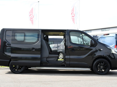 Renault Trafic 2.0 dCi 145 T29 L2H1 DC Black Edition Camera, Cruise, Clima, 145pk, Automaat, 2 x Schuifdeur, Trekhaak, Sensoren, foto 11