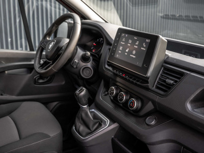 Renault Trafic 2.0 dCi 150 L2H1 | Automaat | 5-Zits | 150 PK | Camera | Cruise | Navi | Airco foto 2