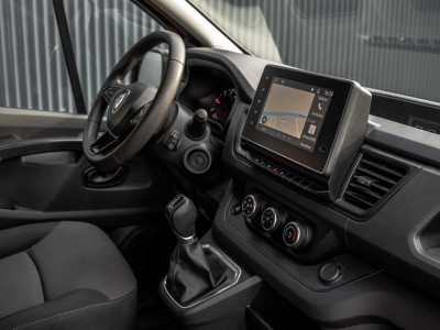 Renault Trafic 2.0 dCi 150 L2H1 | Automaat | 5-Zits | 150 PK | Camera | Cruise | Navi | Airco foto 2