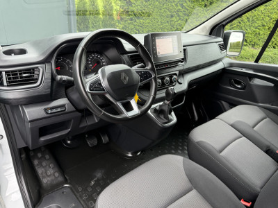 Renault Trafic 2.0 dCi 150 PK AUTOMAAT / L2H1 / 27.349 KM!! / TREKHAAK / IMPERIAAL / 3-ZITS / CAMERA / LED 7