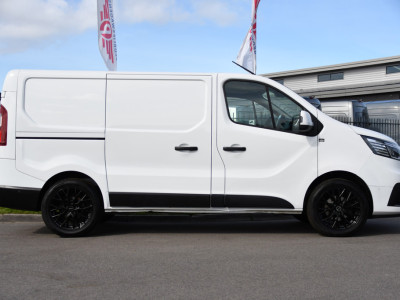Renault Trafic 2.0 dCi 150 T29 L1H1 PB Edition Camer, Cruise, Carplay, LED, 2 x Schuifdeur, Automaat, Sensoren, CLIMA, Multimedia, 150pk, Keyless, Uniek! foto 10