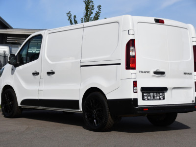 Renault Trafic 2.0 dCi 150 T29 L1H1 PB Edition Camer, Cruise, Carplay, LED, 2 x Schuifdeur, Automaat, Sensoren, CLIMA, Multimedia, 150pk, Keyless, Uniek! foto 3