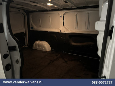 Renault Trafic 2.0 dCi 150pk L2H1 Euro6 Airco | Navigatie | Cruisecontrol | LED | Parkeersensoren Bijrijdersbank foto 13