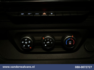 Renault Trafic 2.0 dCi 150pk L2H1 Euro6 Airco | Navigatie | Cruisecontrol | LED | Parkeersensoren Bijrijdersbank foto 6