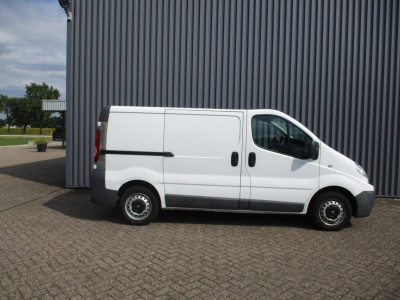 Renault Trafic 2.0 dCi 90 pk L1 H1 Trekhaak foto 3