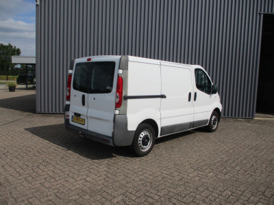 Renault Trafic 2.0 dCi 90 pk L1 H1 Trekhaak foto 4