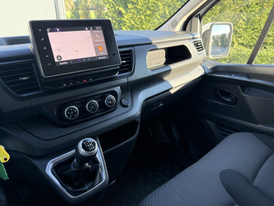 Renault Trafic 2.0 dCi / L2H1 / 1e EIG. / IMPERIAAL / 3-ZITS / LED / CRUISE / CARPLAY / AIRCO / NAVI / SIDEBARS foto 13