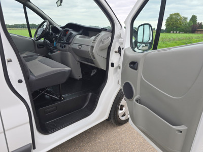 Renault Trafic 2.0 dCi T27 L1H1 Générique - 115 Pk - Euro 5 - Airco - Trekhaak foto 11