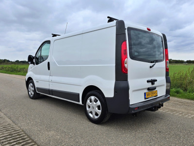 Renault Trafic 2.0 dCi T27 L1H1 Générique - 115 Pk - Euro 5 - Airco - Trekhaak foto 3