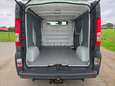 Renault Trafic 2.0 dCi T27 L1H1 Générique - 115 Pk - Euro 5 - Airco - Trekhaak foto 6