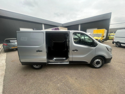 Renault Trafic 2.0 dCi luxe autom 150 pk 2 x schuifdeur 8