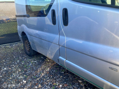 Renault Trafic 2.5 dCi T27 L1H1 MOTOR DEFEKT foto 13