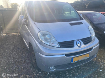 Renault Trafic 2.5 dCi T27 L1H1 MOTOR DEFEKT foto 14